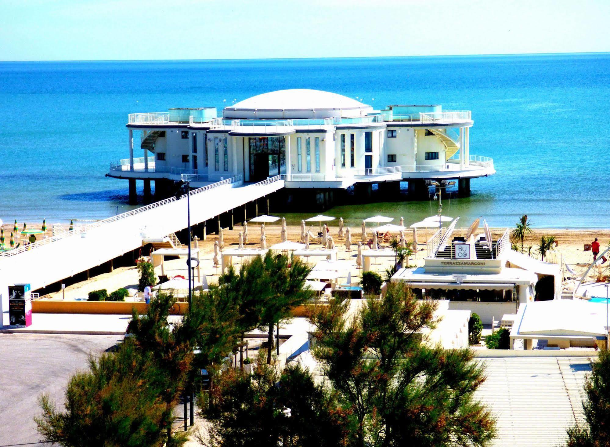 Hotel Cristallo Senigallia Exteriér fotografie