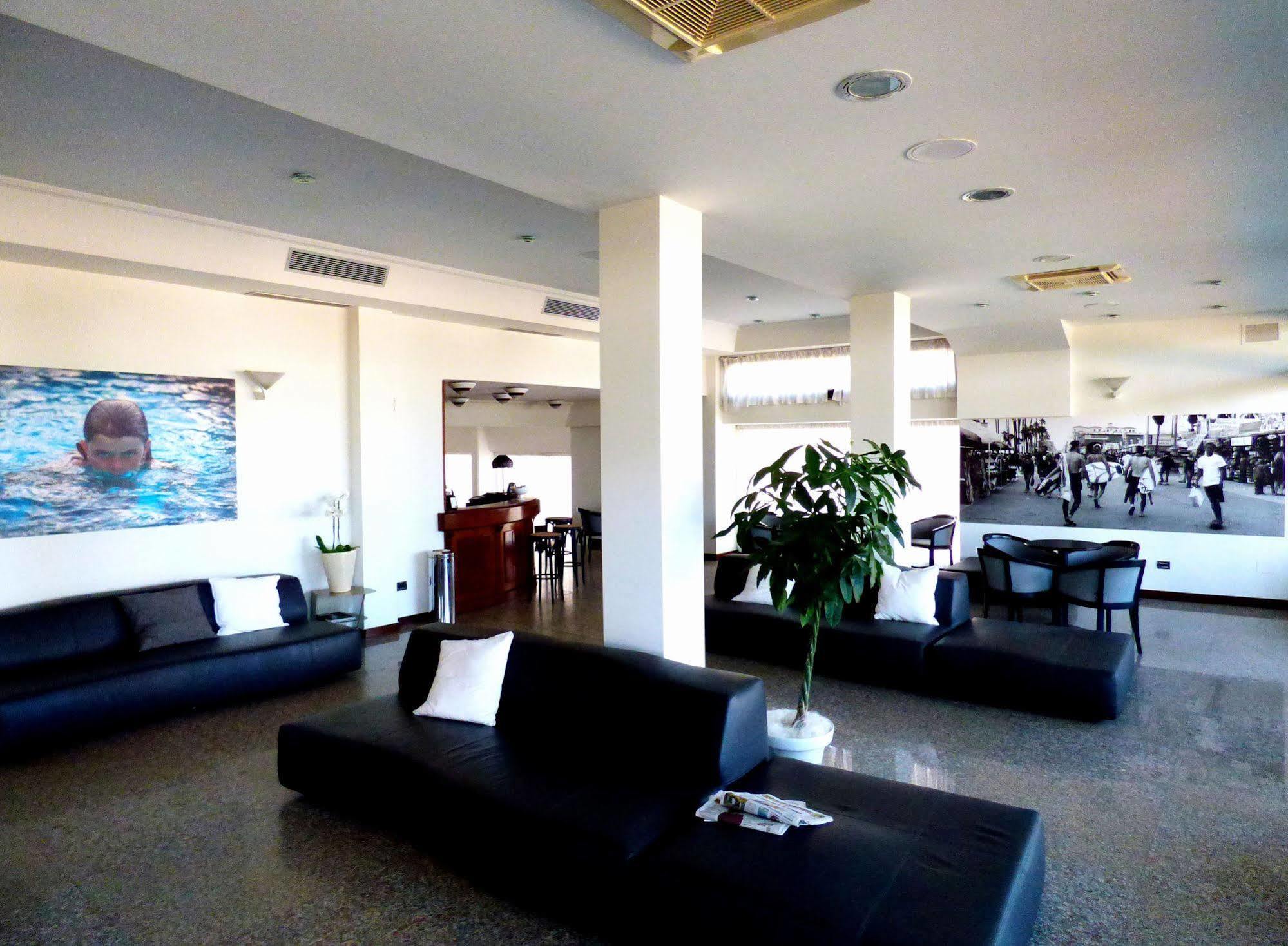 Hotel Cristallo Senigallia Exteriér fotografie